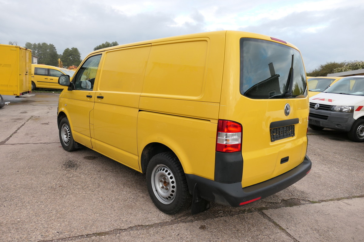VW T5 Transporter 2.0 TDI EURO-5 CoC PARKTRONIK - فان المدمجة: صورة 5 VW T5 Transporter 2.0 TDI EURO-5 CoC PARKTRONIK - فان المدمجة: صورة 5