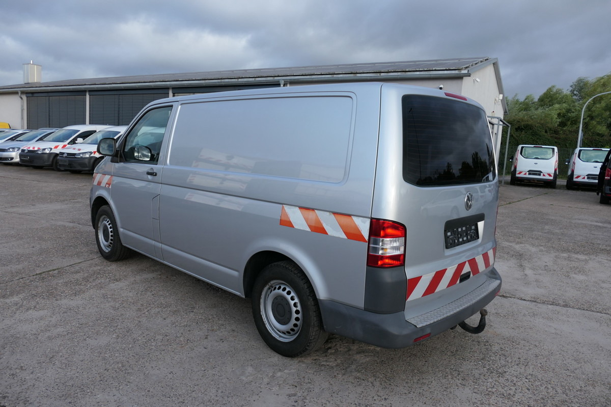 VW T5 Transporter 2.0 TDI KLIMA AHK Werkstatteinbau - فان المدمجة: صورة 5 VW T5 Transporter 2.0 TDI KLIMA AHK Werkstatteinbau - فان المدمجة: صورة 5