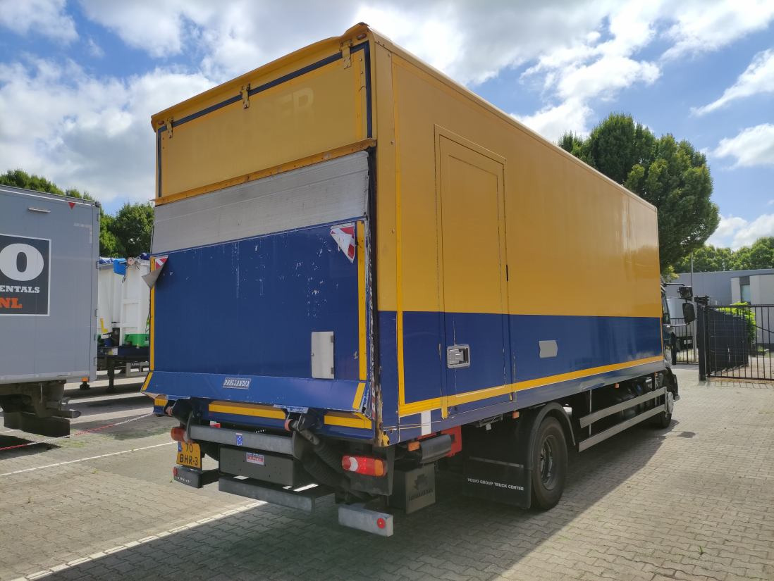 Renault D 14 240 4X2 - 319.854Km - شاحنة صندوقية: صورة 2 Renault D 14 240 4X2 - 319.854Km - شاحنة صندوقية: صورة 2