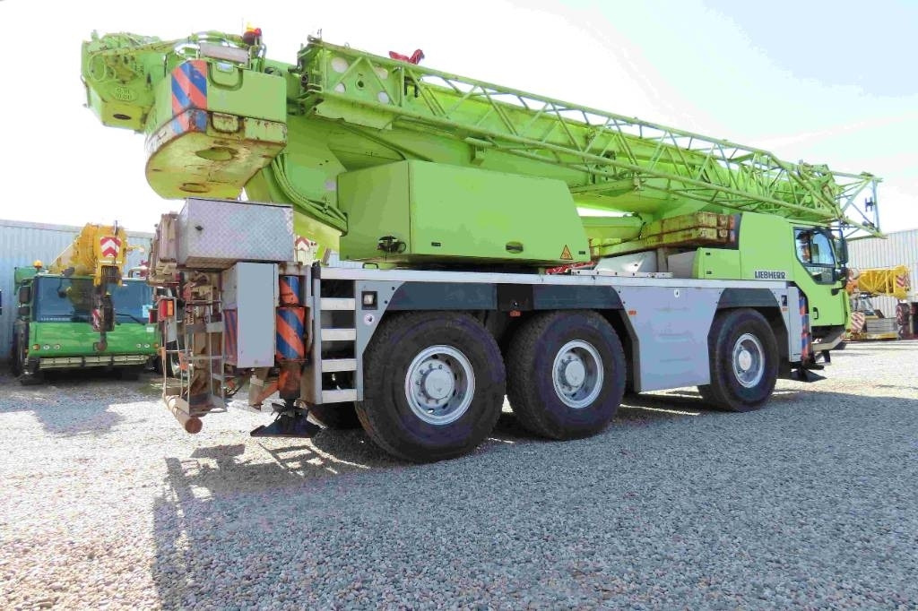 Liebherr LTM 1055-3.2 - رافعة لجميع التضاريس: صورة 3 Liebherr LTM 1055-3.2 - رافعة لجميع التضاريس: صورة 3