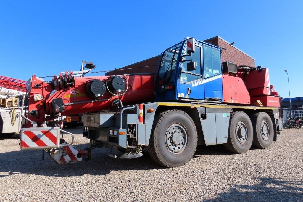 Terex Demag AC 40 City - رافعة لجميع التضاريس: صورة 1 Terex Demag AC 40 City - رافعة لجميع التضاريس: صورة 1