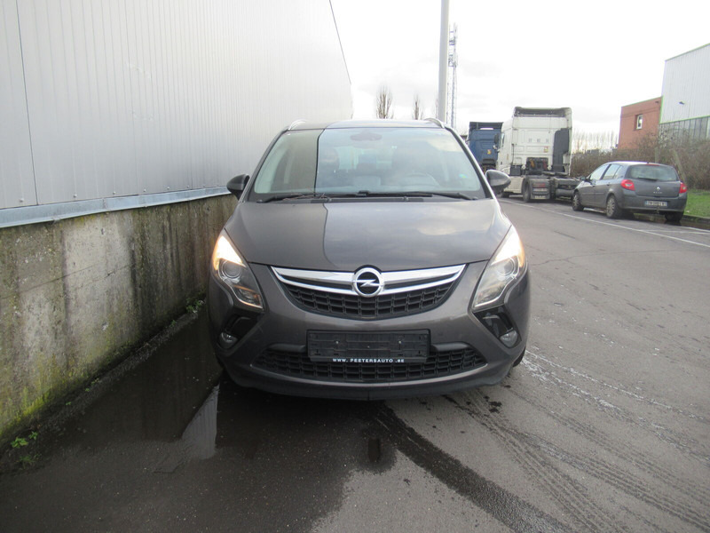 Opel Zafira Touren - سيارة: صورة 3 Opel Zafira Touren - سيارة: صورة 3