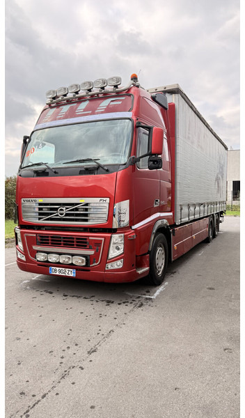 Volvo FH13 540 - شاحنة ذات ستائر جانبية: صورة 2 Volvo FH13 540 - شاحنة ذات ستائر جانبية: صورة 2