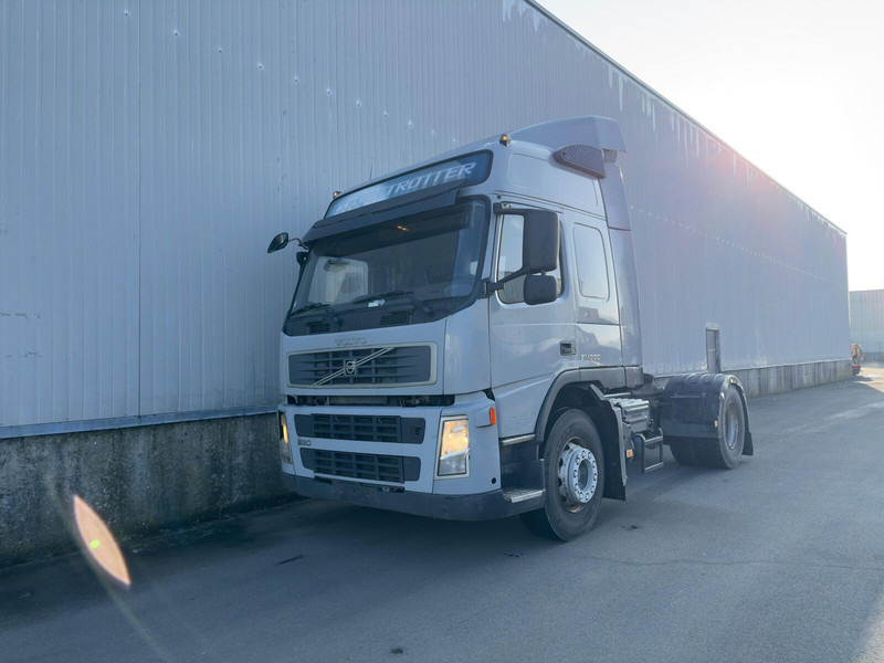 Volvo fm 330 - رأس تريلا: صورة 1 Volvo fm 330 - رأس تريلا: صورة 1