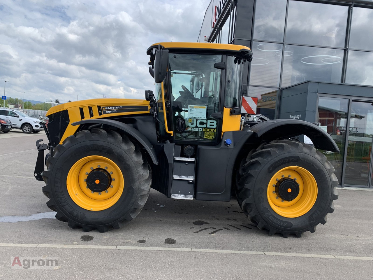 JCB Fastrac 4220 iCON - جرار: صورة 2 JCB Fastrac 4220 iCON - جرار: صورة 2