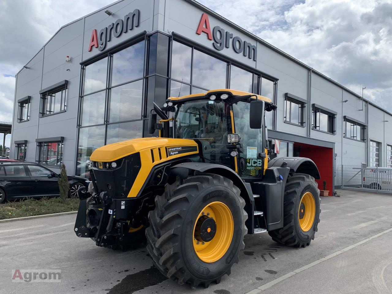 JCB Fastrac 4220 iCON - جرار: صورة 1 JCB Fastrac 4220 iCON - جرار: صورة 1