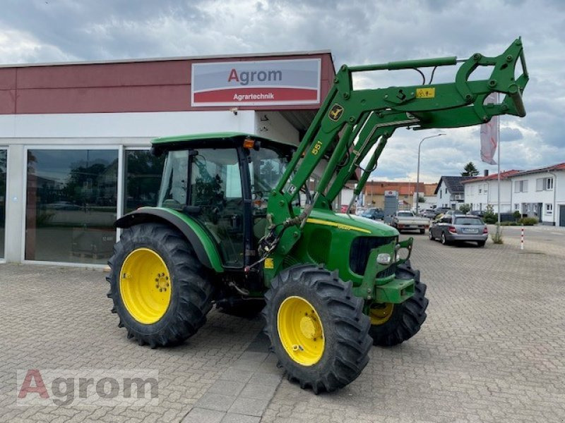 John Deere 5620 Premium - جرار: صورة 1 John Deere 5620 Premium - جرار: صورة 1