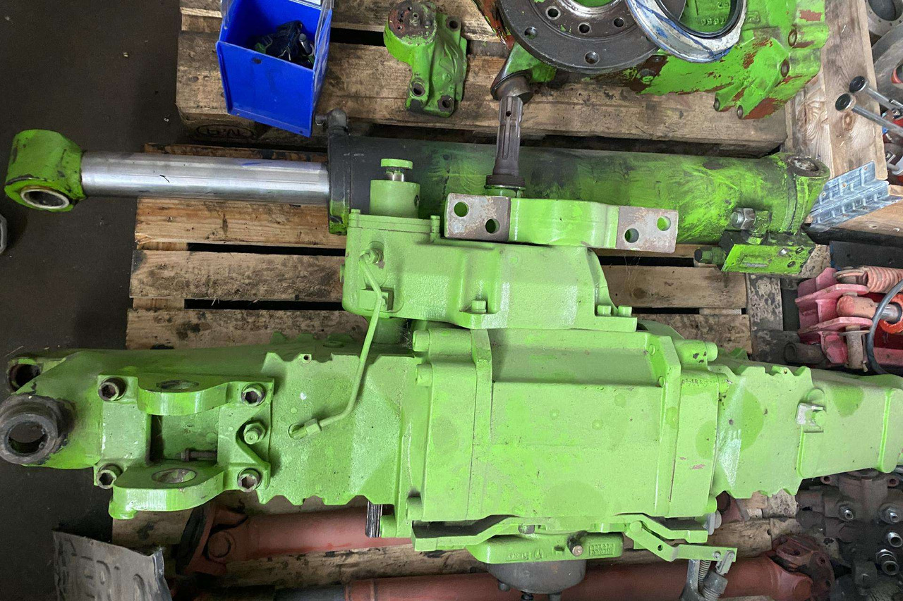 Merlo Merlo - غطاء السيارة - آلات زراعية: صورة 4 Merlo Merlo - غطاء السيارة - آلات زراعية: صورة 4