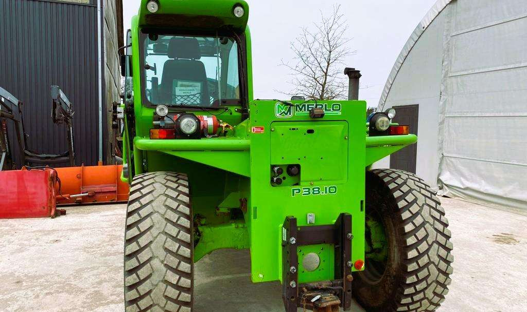 آلة رفع ونقل تلسكوبية Merlo P38.10 Turbo Farmer: صورة 9 آلة رفع ونقل تلسكوبية Merlo P38.10 Turbo Farmer: صورة 9