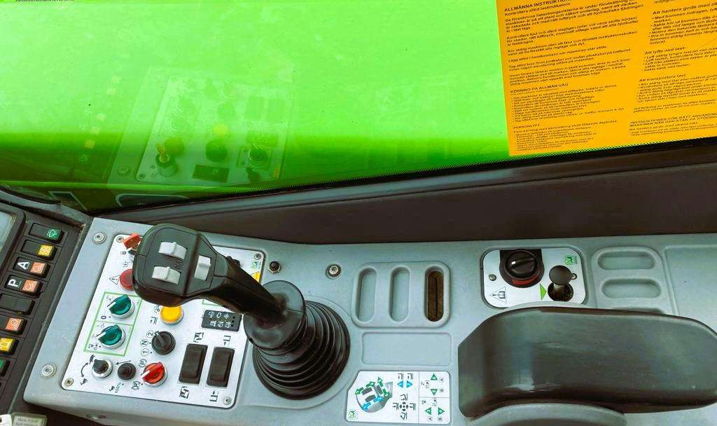 آلة رفع ونقل تلسكوبية Merlo P38.10 Turbo Farmer: صورة 10 آلة رفع ونقل تلسكوبية Merlo P38.10 Turbo Farmer: صورة 10