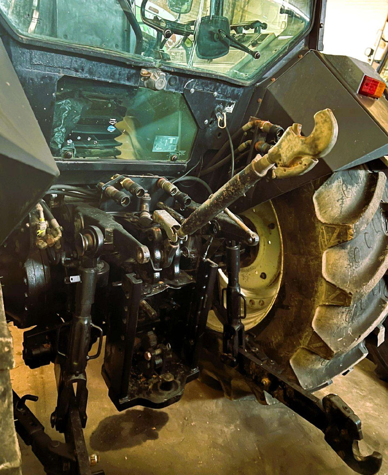 Valtra 8450 Mega - جرار: صورة 5 Valtra 8450 Mega - جرار: صورة 5