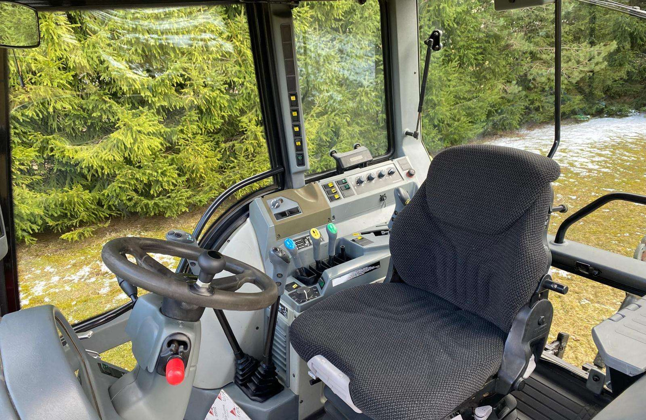 Valtra T160 - جرار: صورة 4 Valtra T160 - جرار: صورة 4
