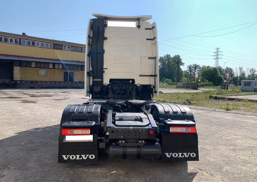 Volvo - رأس تريلا: صورة 5 Volvo - رأس تريلا: صورة 5