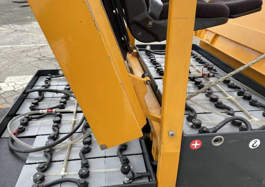 Montini 4000 AE (1000 ore di lavoro) - رافعة شوكية كهربائية: صورة 4 Montini 4000 AE (1000 ore di lavoro) - رافعة شوكية كهربائية: صورة 4