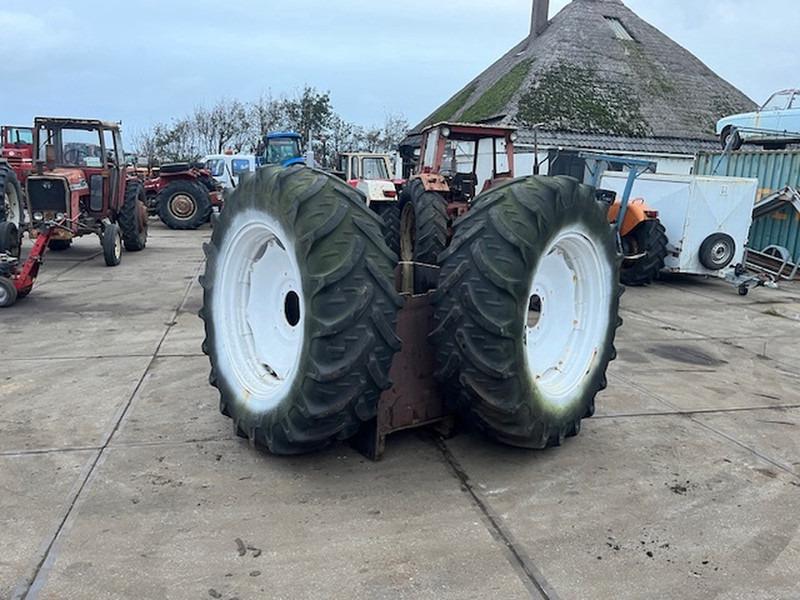 Kleber 520.70 R38 - الجنوط: صورة 1 Kleber 520.70 R38 - الجنوط: صورة 1