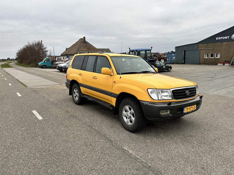 Toyota Land Cruiser - سيارة: صورة 3 Toyota Land Cruiser - سيارة: صورة 3