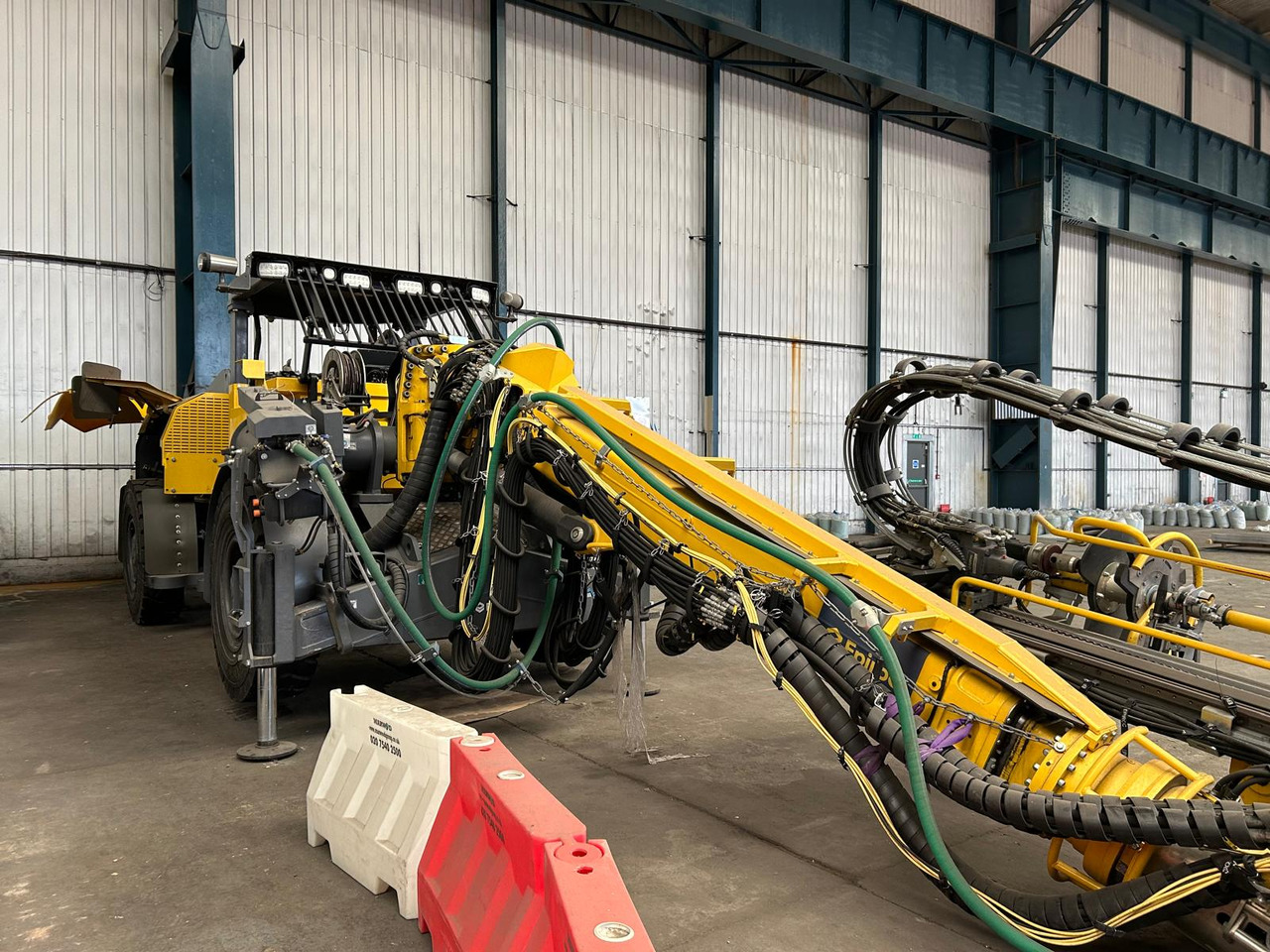 ماكينة حفر التجاويف الاتجاهية Atlas Copco (Epiroc) Boltec EC: صورة 6