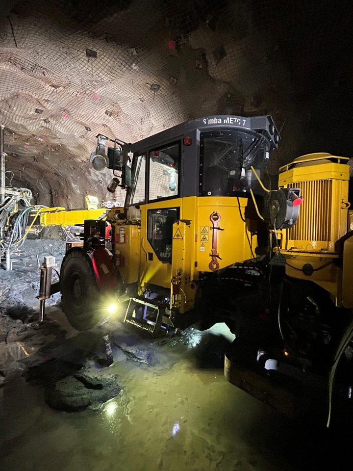Atlas Copco (Epiroc) Simba ME7C - ماكينة حفر التجاويف الاتجاهية: صورة 2 Atlas Copco (Epiroc) Simba ME7C - ماكينة حفر التجاويف الاتجاهية: صورة 2