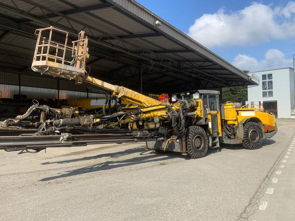 Atlas Copco L2C - ماكينة حفر التجاويف الاتجاهية: صورة 1 Atlas Copco L2C - ماكينة حفر التجاويف الاتجاهية: صورة 1