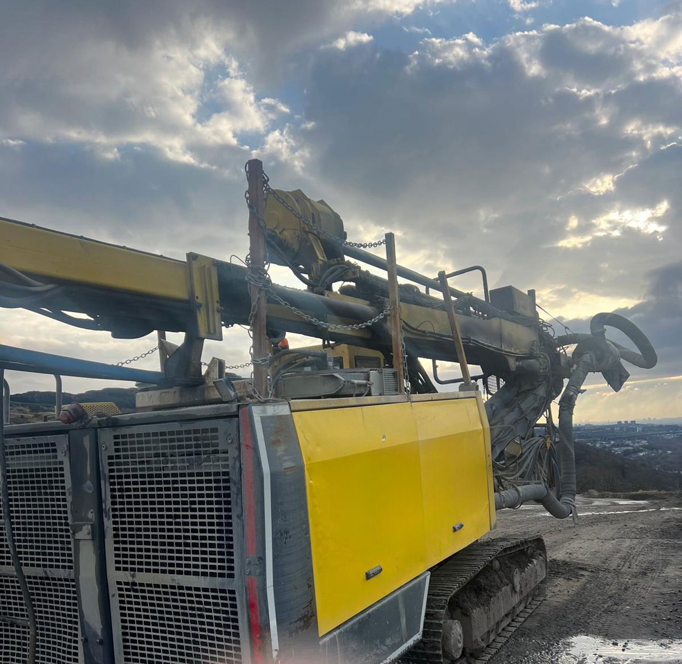 Atlas Copco ROC L8-44 - معدات حفر: صورة 3 Atlas Copco ROC L8-44 - معدات حفر: صورة 3