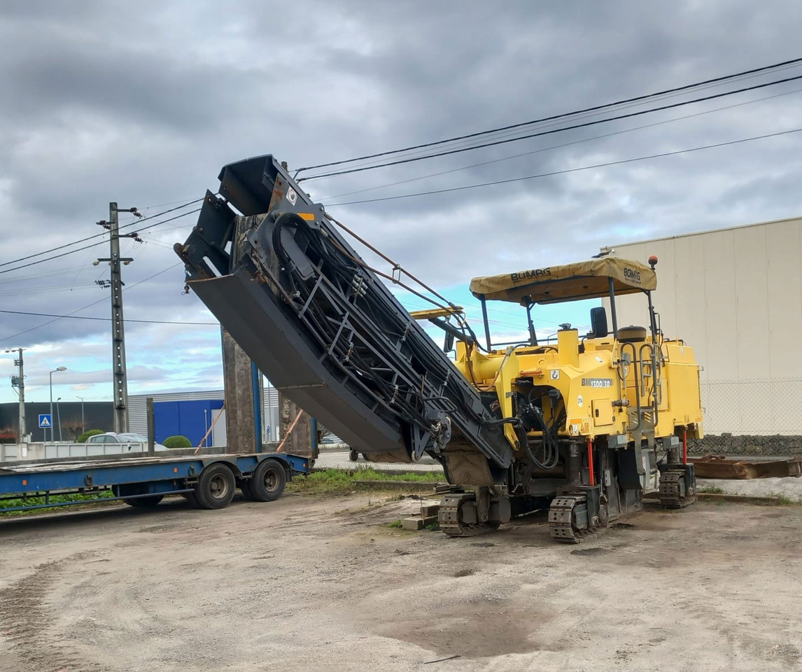 Bomag BM 1300/30 - ماكينة الكشط على البارد: صورة 1 Bomag BM 1300/30 - ماكينة الكشط على البارد: صورة 1