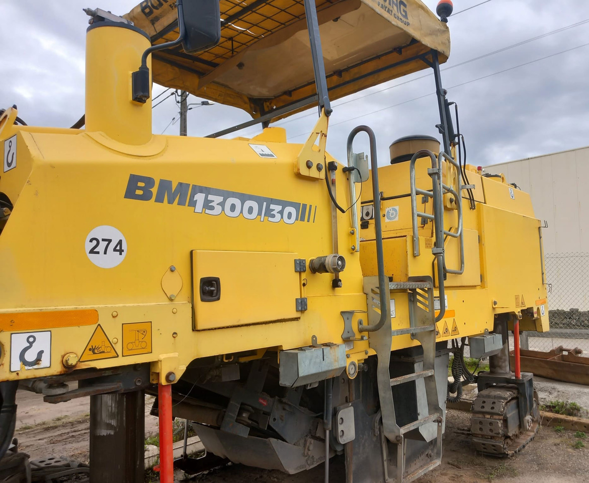 Bomag BM 1300/30 - ماكينة الكشط على البارد: صورة 4 Bomag BM 1300/30 - ماكينة الكشط على البارد: صورة 4