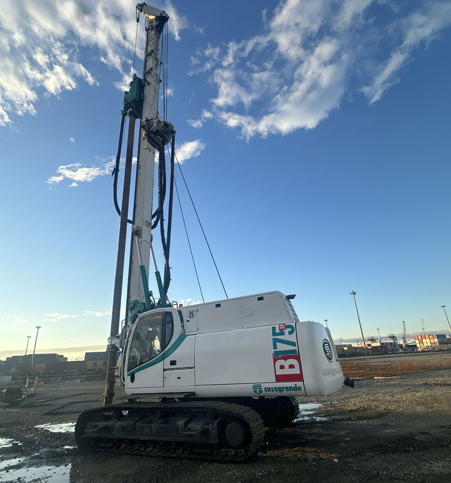 Casagrande B175 XP - ناقلة الأكوام: صورة 3 Casagrande B175 XP - ناقلة الأكوام: صورة 3