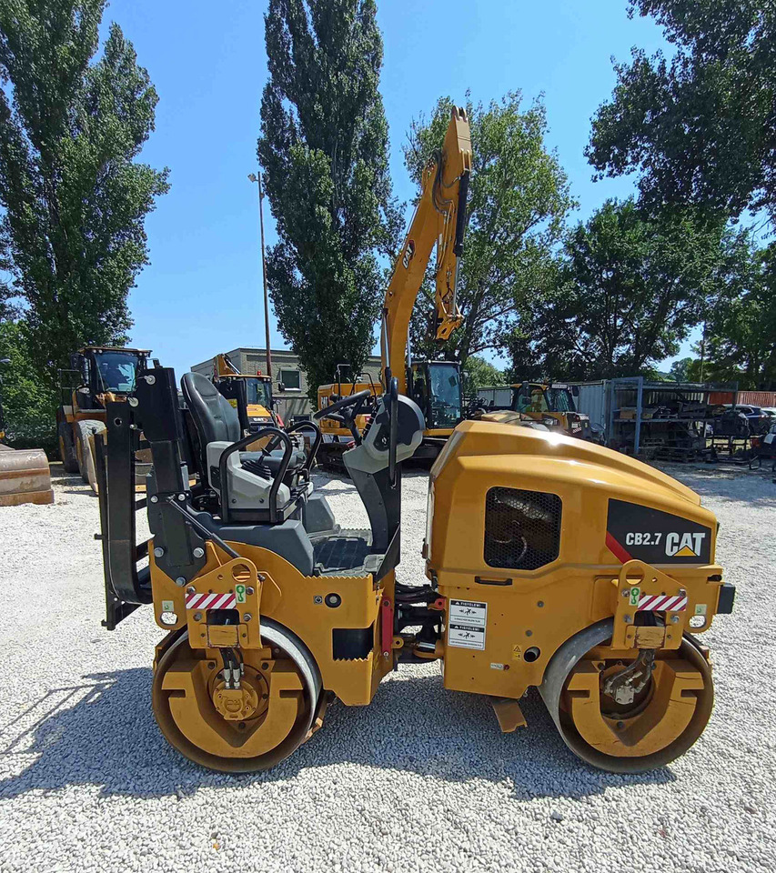 Caterpillar CB2.7 - مدحلة: صورة 4 Caterpillar CB2.7 - مدحلة: صورة 4