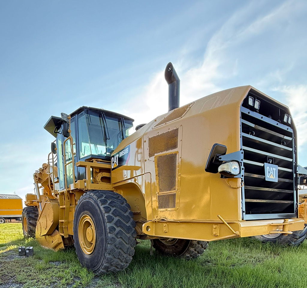 Caterpillar RM500B - جهاز تثبيت التربة: صورة 1 Caterpillar RM500B - جهاز تثبيت التربة: صورة 1