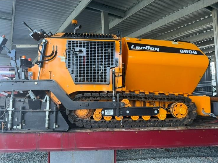 Leeboy 8608 - راصف أسفلت: صورة 1 Leeboy 8608 - راصف أسفلت: صورة 1