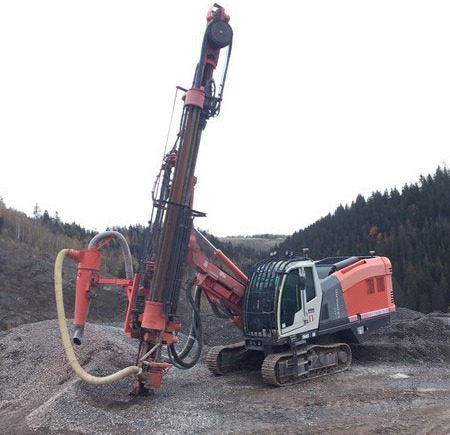 Sandvik Leopard Di450 - معدات حفر: صورة 2 Sandvik Leopard Di450 - معدات حفر: صورة 2