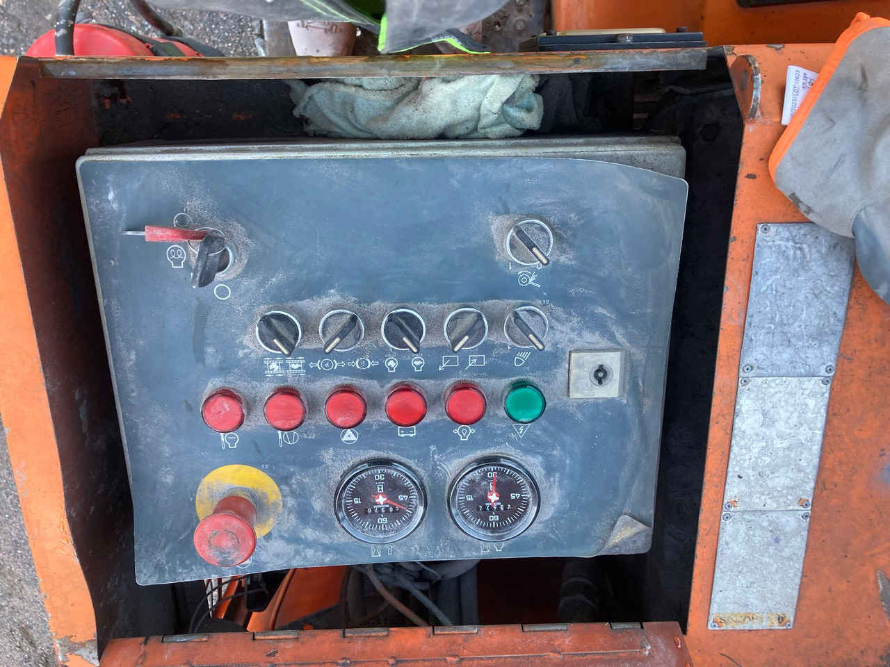 Tamrock Commando 120R - معدات حفر: صورة 5 Tamrock Commando 120R - معدات حفر: صورة 5