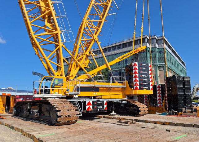 Terex Demag CC 3800-1 - رافعة زاحفة: صورة 1 Terex Demag CC 3800-1 - رافعة زاحفة: صورة 1