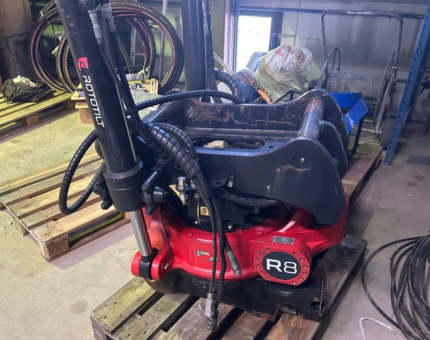 Volvo EC300enl - ناقلة الأكوام: صورة 5 Volvo EC300enl - ناقلة الأكوام: صورة 5