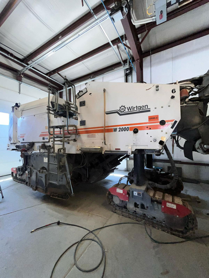 Wirtgen W 2000 - ماكينة الكشط على البارد: صورة 1 Wirtgen W 2000 - ماكينة الكشط على البارد: صورة 1