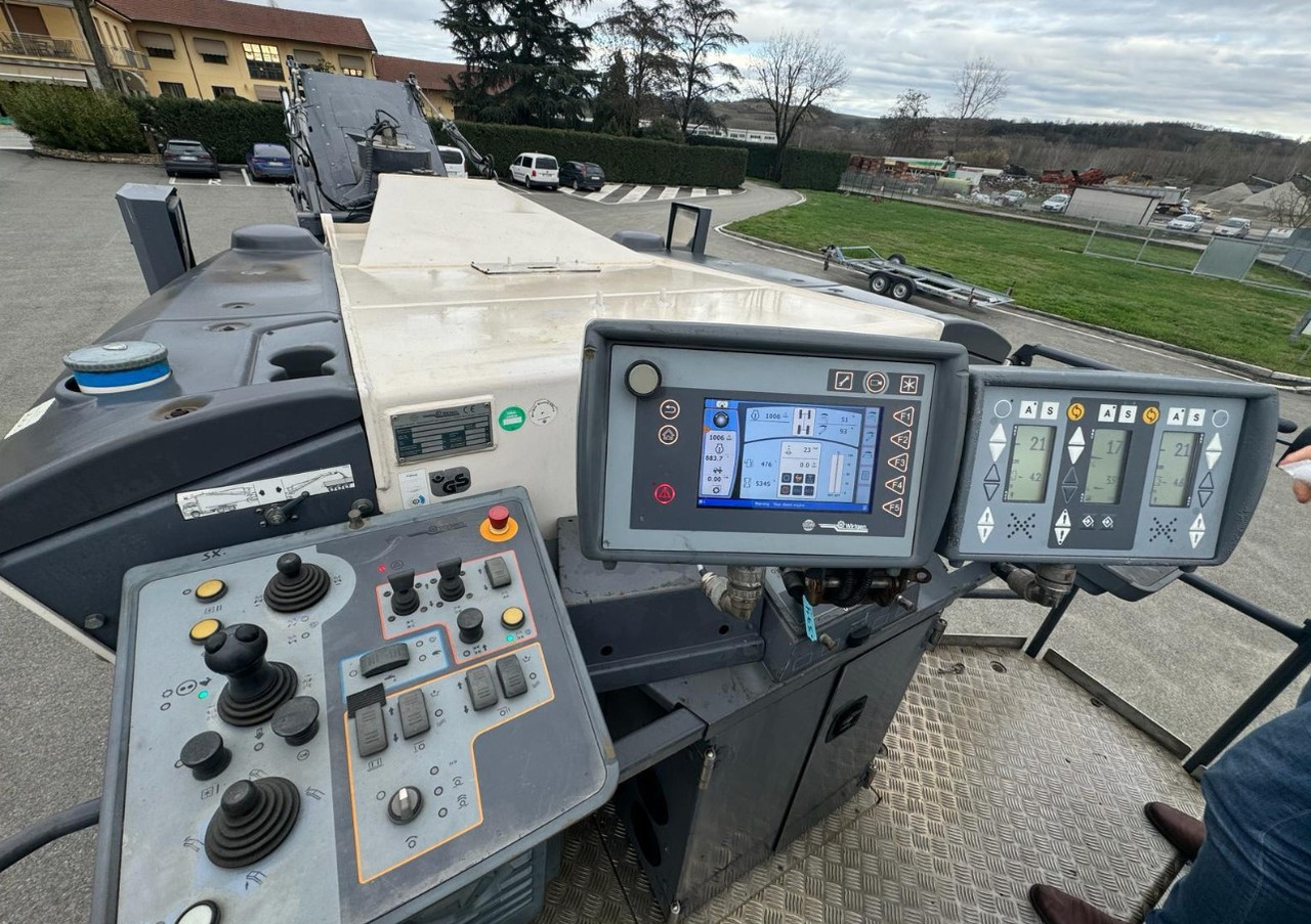 Wirtgen W 220 - ماكينة الكشط على البارد: صورة 5 Wirtgen W 220 - ماكينة الكشط على البارد: صورة 5