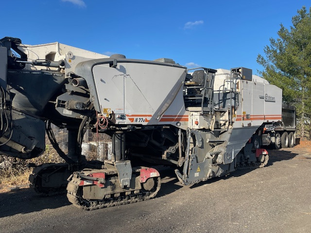 Wirtgen W 220 - ماكينة الكشط على البارد: صورة 1 Wirtgen W 220 - ماكينة الكشط على البارد: صورة 1