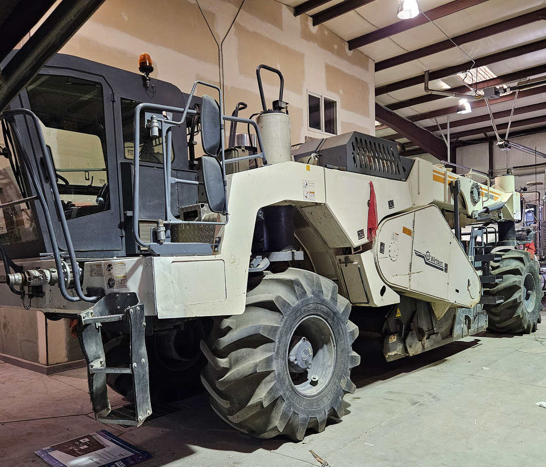 Wirtgen WR 2400 - جهاز تثبيت التربة: صورة 3 Wirtgen WR 2400 - جهاز تثبيت التربة: صورة 3