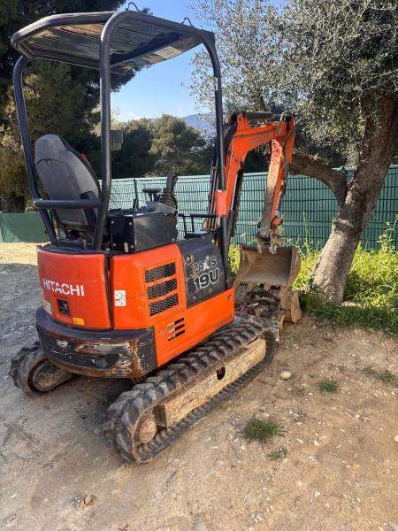 Hitachi zx19 - حفار صغير: صورة 3 Hitachi zx19 - حفار صغير: صورة 3