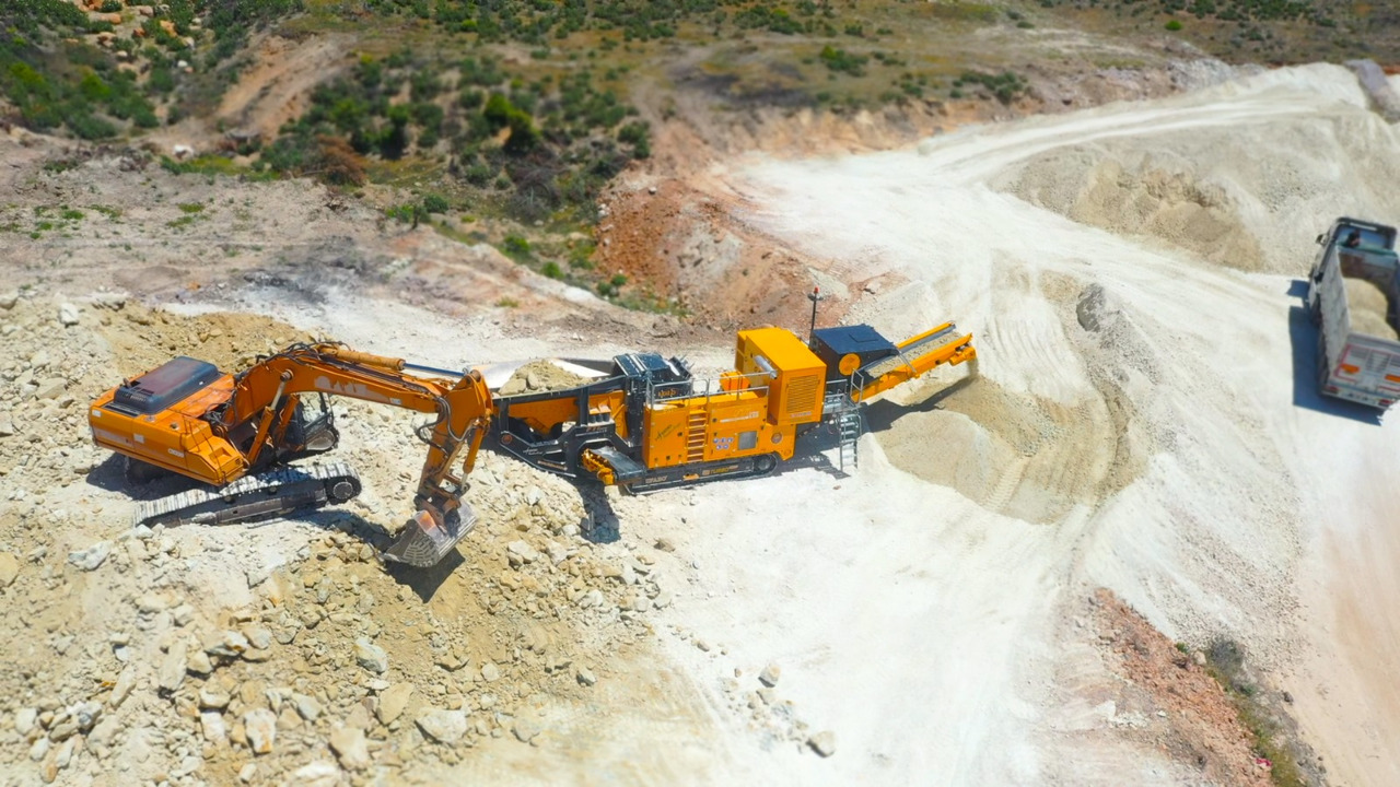 كسارة متحركه للبيع  FABO Mobile crusher: صورة 7