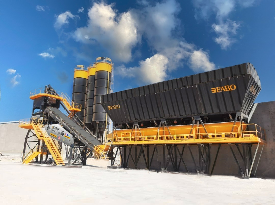 FABO compact concrete plant - آلة الخرسانة: صورة 1 FABO compact concrete plant - آلة الخرسانة: صورة 1