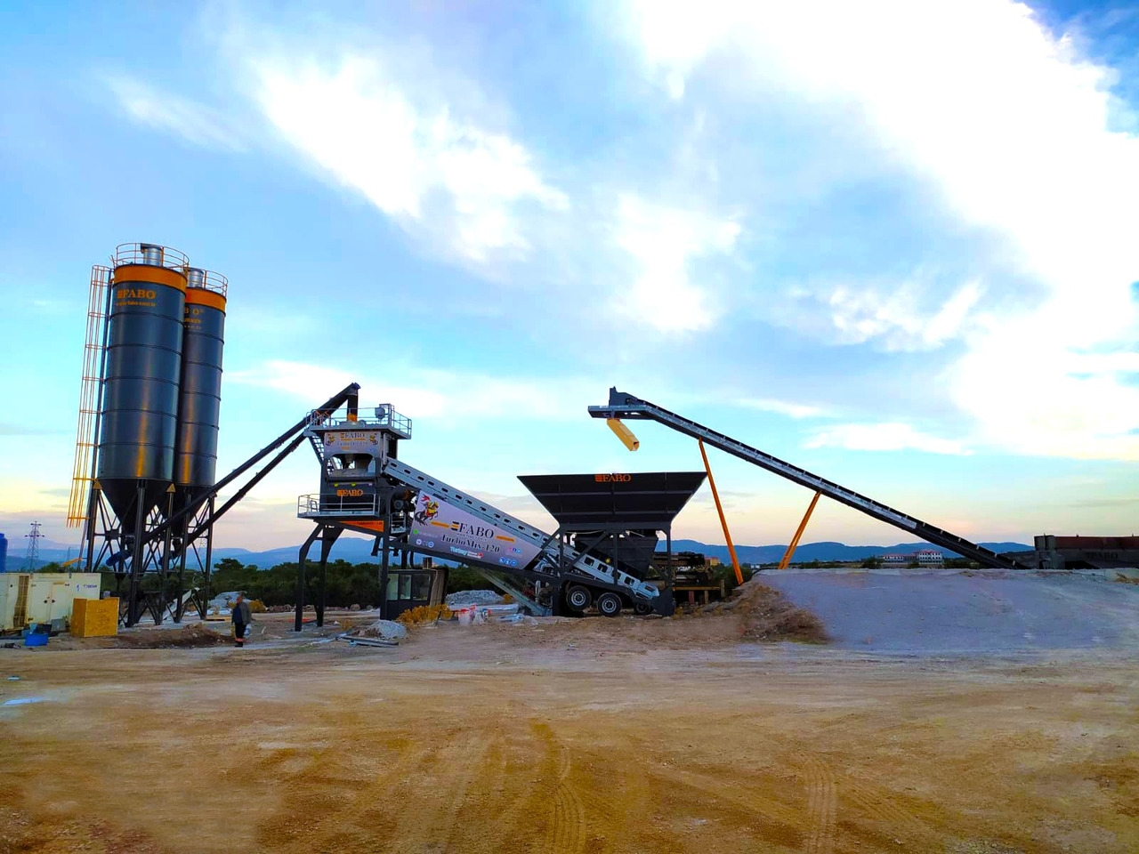 FABO mobile concrete batching plant - آلة الخرسانة: صورة 5 FABO mobile concrete batching plant - آلة الخرسانة: صورة 5