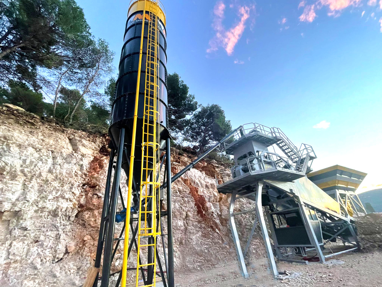 FABO mobile concrete batching plant - آلة الخرسانة: صورة 3 FABO mobile concrete batching plant - آلة الخرسانة: صورة 3