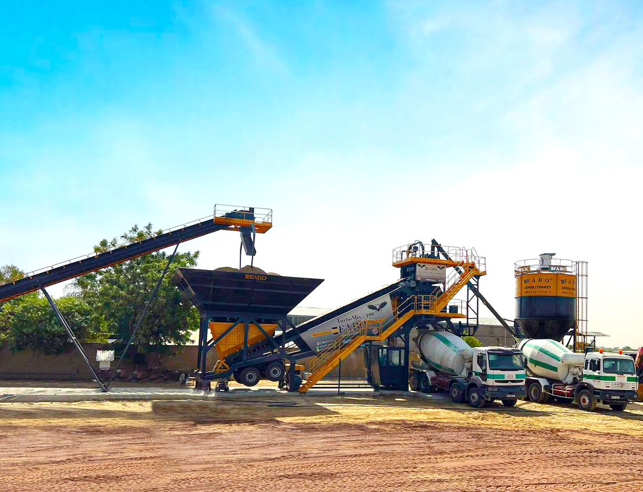 FABO mobile concrete batching plant - آلة الخرسانة: صورة 2 FABO mobile concrete batching plant - آلة الخرسانة: صورة 2