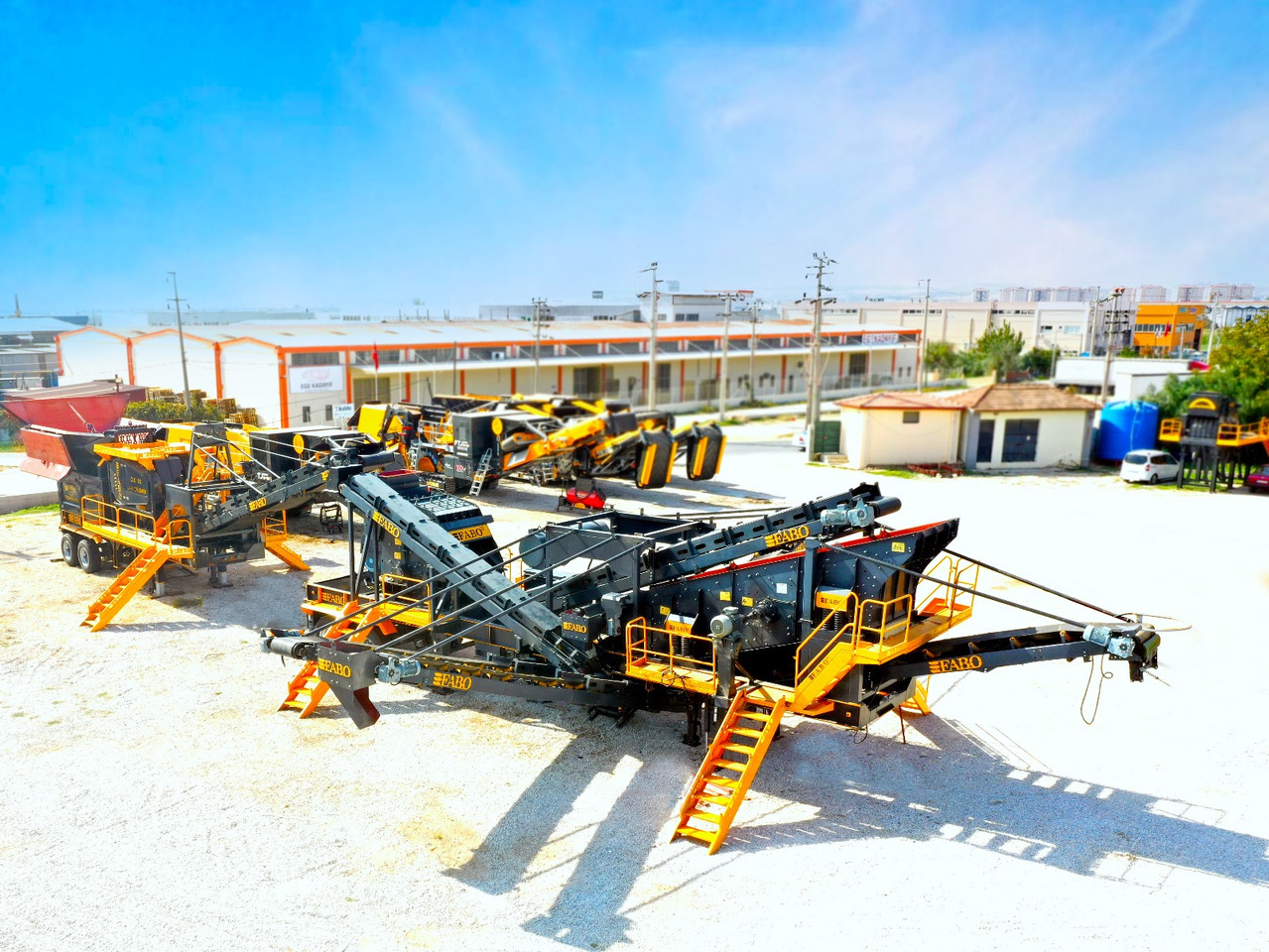 FABO mobile jaw crusher - كسارة فكية: صورة 1 FABO mobile jaw crusher - كسارة فكية: صورة 1