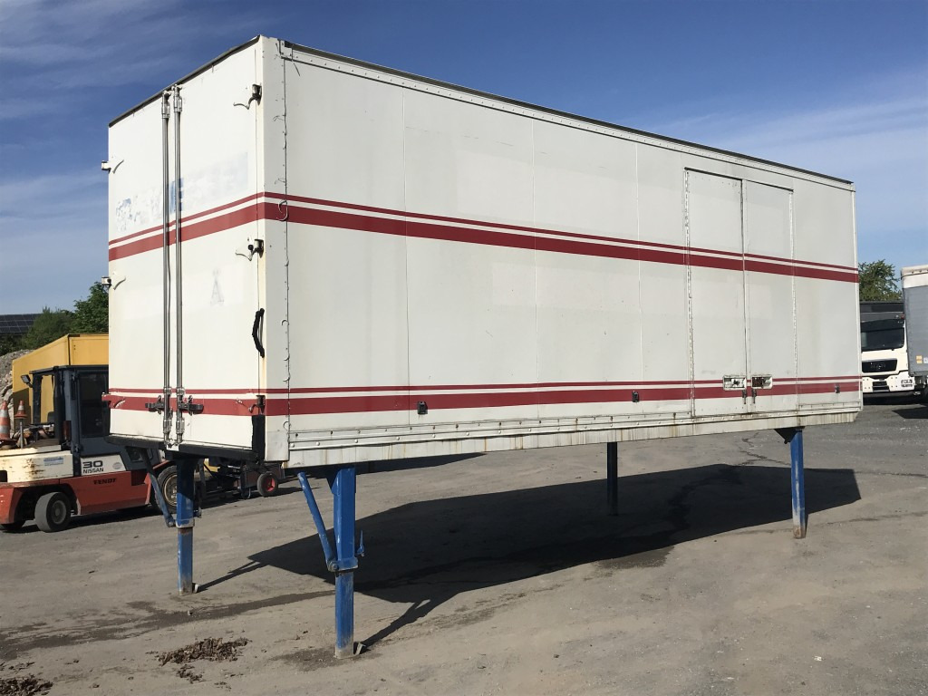 ACKERMANN-FRUEHAUF AWL - KOFFER AWL-Koffer mit Seitentür 7 m - حاوية- صندوق: صورة 1 ACKERMANN-FRUEHAUF AWL - KOFFER AWL-Koffer mit Seitentür 7 m - حاوية- صندوق: صورة 1