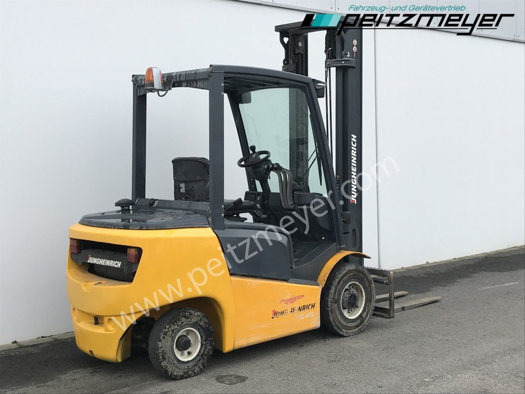 JUNGHEINRICH Gabelstapler DFG 425 - رافعة شوكية ديزل: صورة 4 JUNGHEINRICH Gabelstapler DFG 425 - رافعة شوكية ديزل: صورة 4
