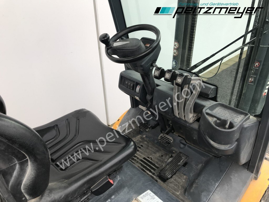 رافعة شوكية ديزل JUNGHEINRICH Gabelstapler DFG 425: صورة 13