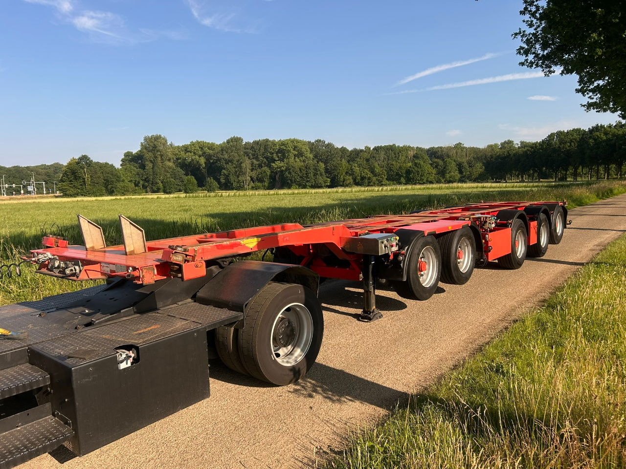 Broshuis 2-Connect-5Akcc / 3 x Steering axle / 4 x Lifting axle / tyres 80 / 3 x - ناقل حاوية/ نصف مقطورة بحاوية: صورة 1 Broshuis 2-Connect-5Akcc / 3 x Steering axle / 4 x Lifting axle / tyres 80 / 3 x - ناقل حاوية/ نصف مقطورة بحاوية: صورة 1