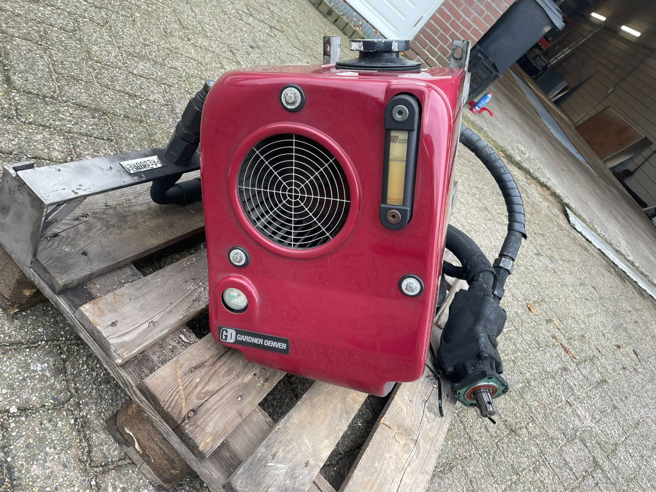 Onbekend 2x gardner denver agr hydro set incl pomp / working floor - معدات الانشاءات: صورة 1 Onbekend 2x gardner denver agr hydro set incl pomp / working floor - معدات الانشاءات: صورة 1